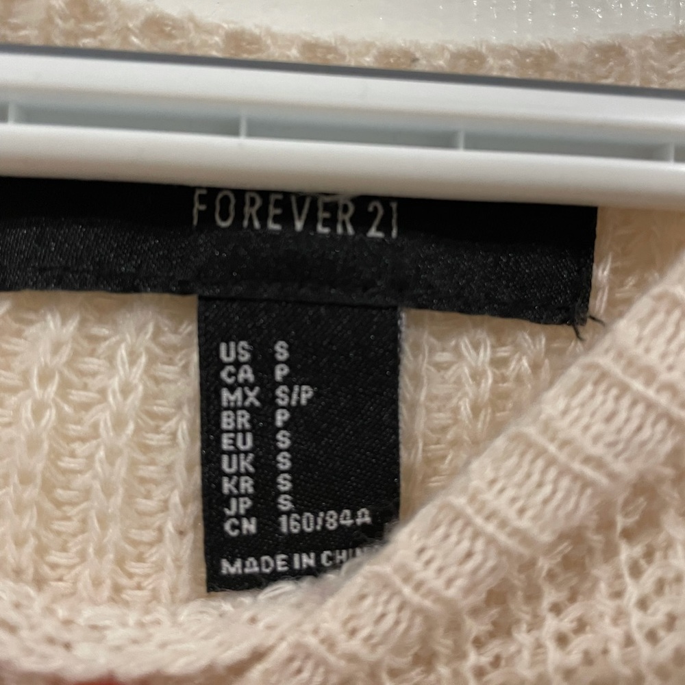 H&M sweater - Picture 2 of 3